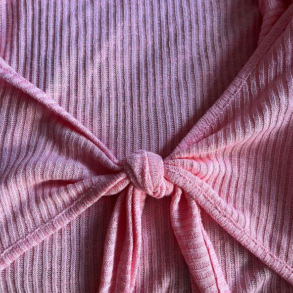 *SOLD* Divided by H&M Pink Oversized Shirt Open Back and  Bow Detail Size Small - Picture 4 of 8